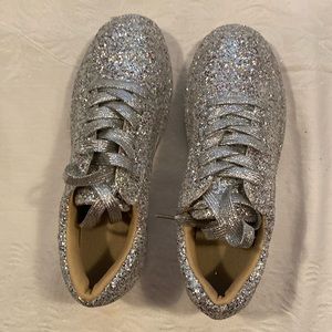 Size 39 silver glitter sneakers